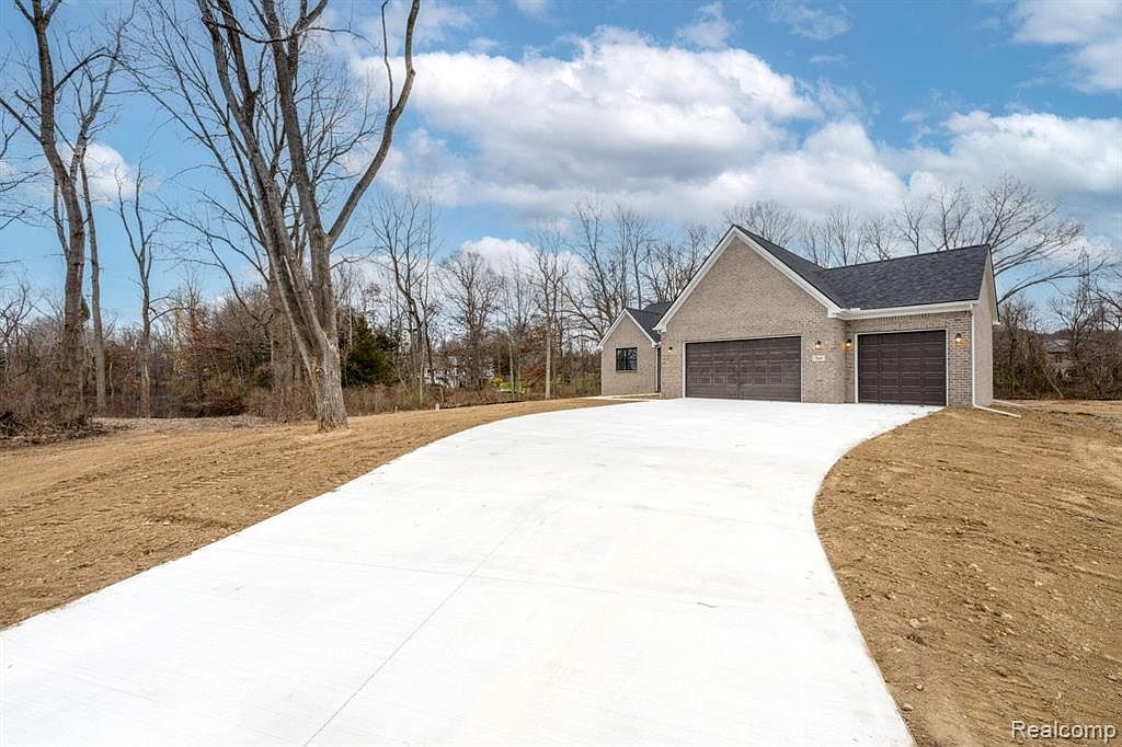 2731 S Duck Lake Rd, Highland, MI 48356 MLS 20221034762 Zillow