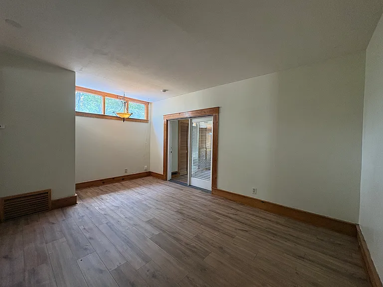 535 N Adams Ave — Photo 5