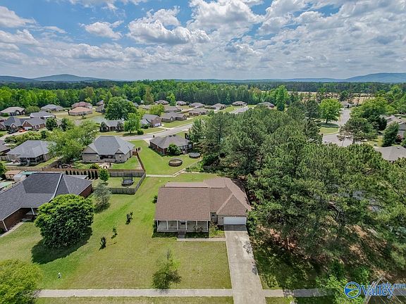 3rd image of 476 Wilson Mann Rd