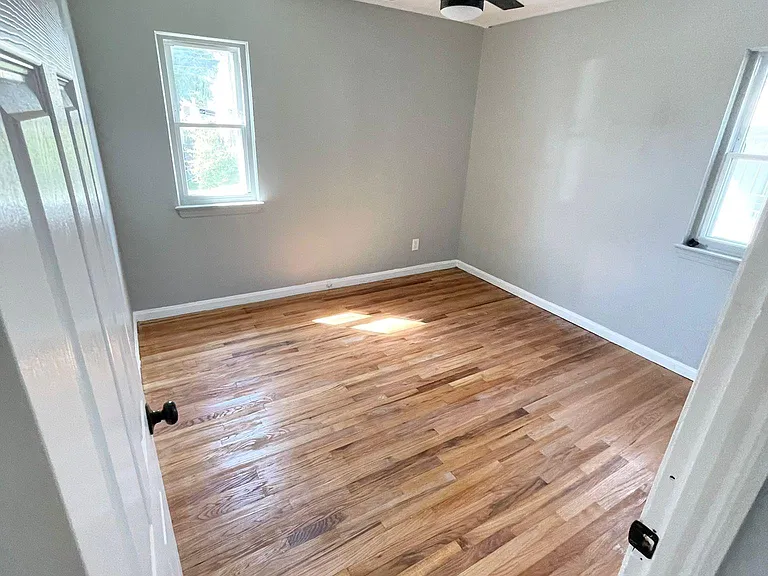 5440 Oakwood Ave — Photo 9