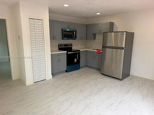 19321 SW 196th St #1 Photo 1