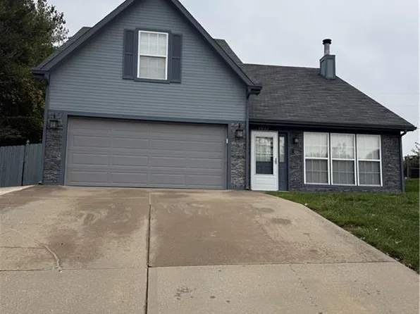 1613 S 5th St, Leavenworth, KS 66048