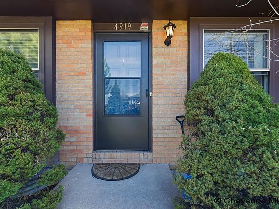 2nd image of 4919 Continental Pl