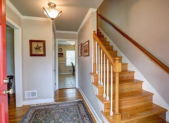 4th image of 308 Brighton Dr