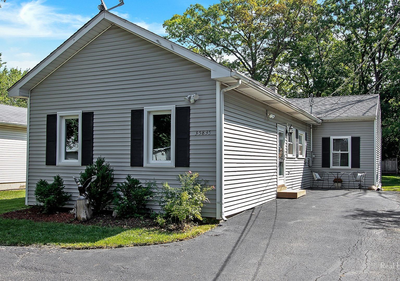 35835 N Benjamin Ave, Ingleside, IL 60041 | Zillow