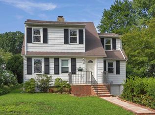 20 Lakeview Ave, Hartsdale, NY 10530