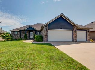 3466 S Valley View Dr, Springfield, MO 65807