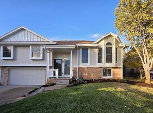 14014 Lillian Cir, Omaha, NE 68138