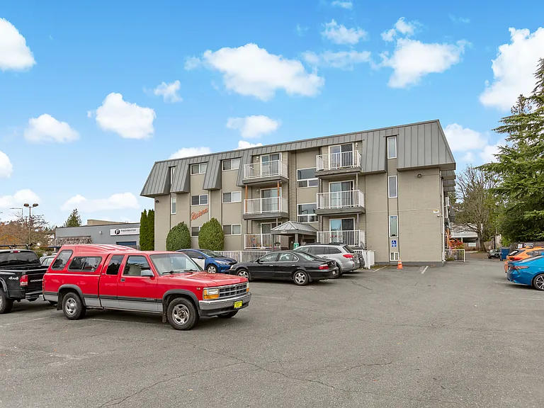 Riviera Apartments Northgate — Photo 6