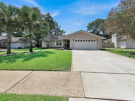 4th image of 4 Shamrock Dr