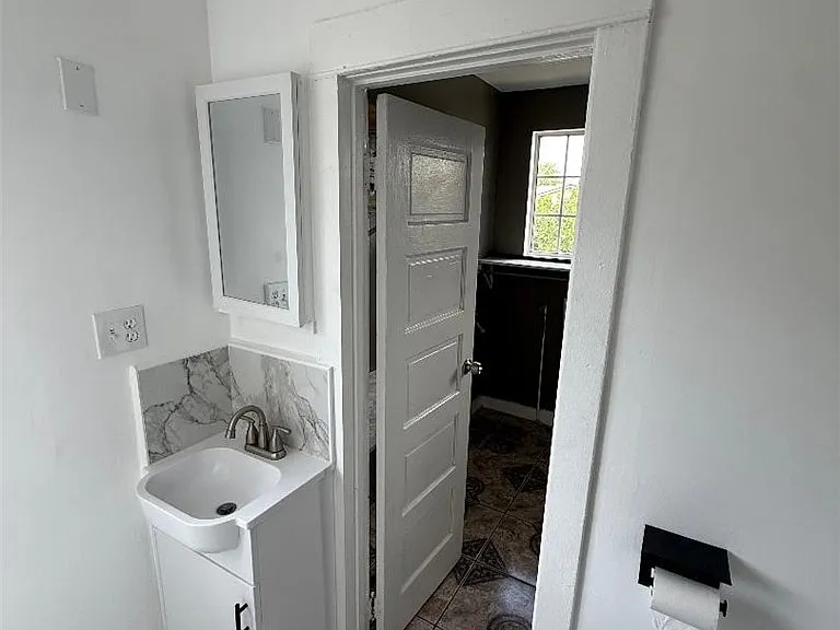 9510 Kalmia St #A — Photo 14