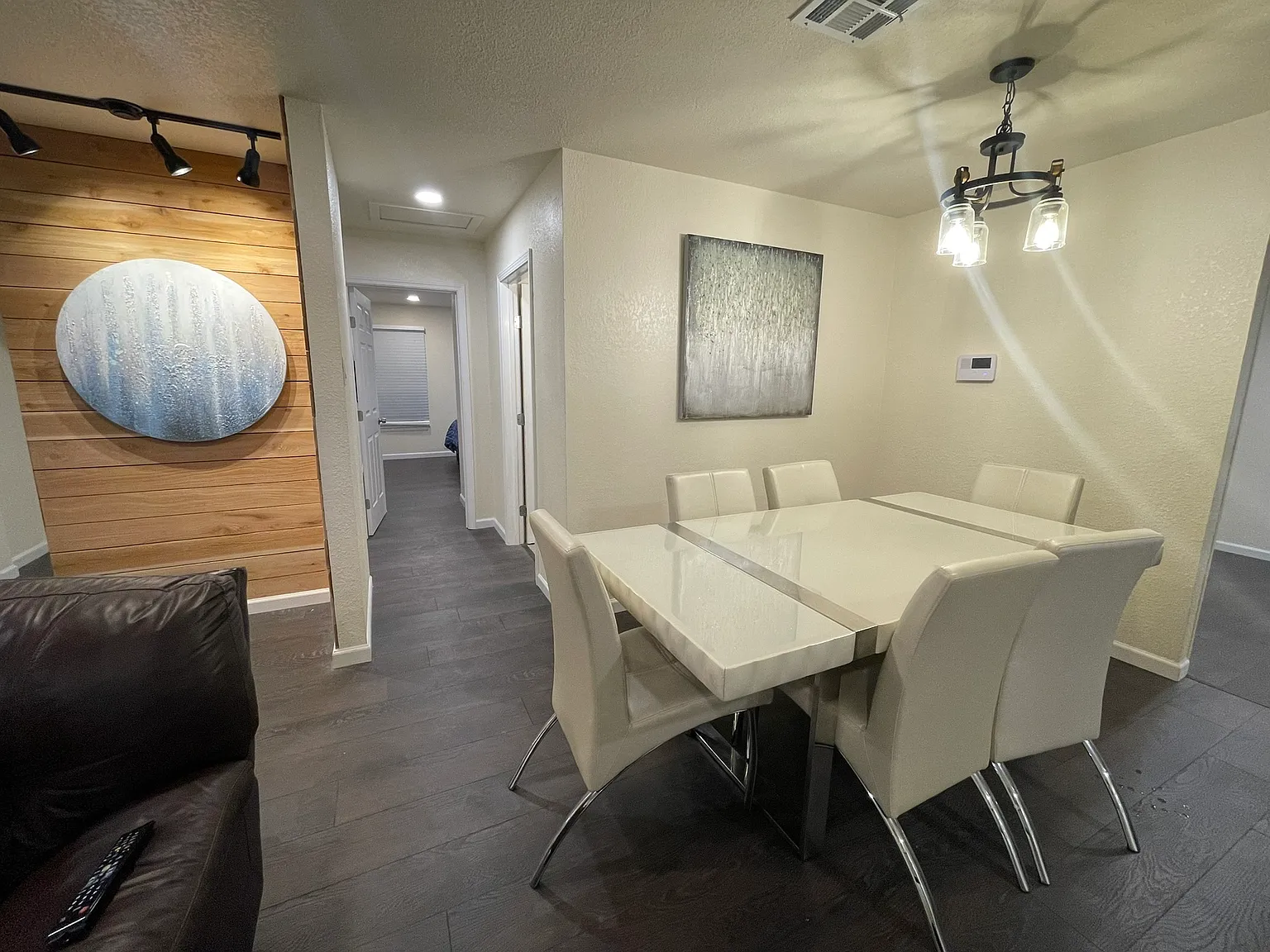 4 bed, 1452 sqft, $3,900 — Photo 3