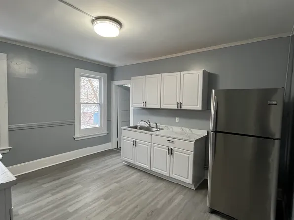 171-173 Edgewood St #1, Hartford, CT 06112