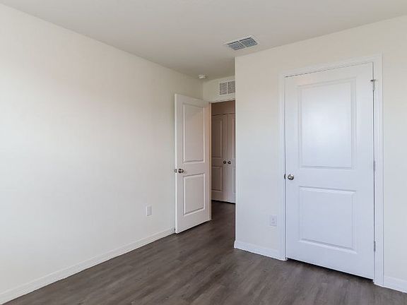 3rd image of 3624 Fulton Ferry Ln