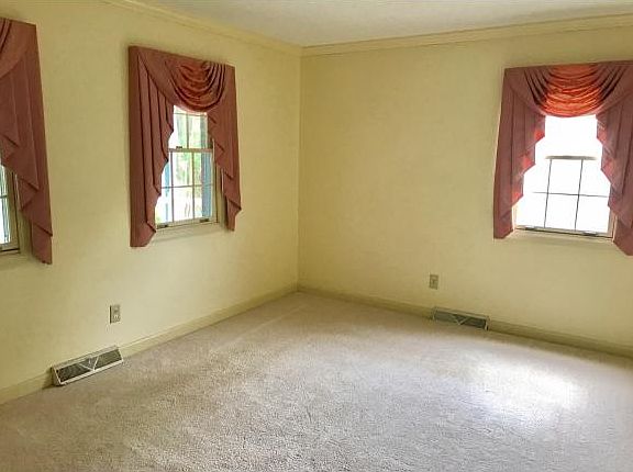2nd image of 3330 Bondwood Cir