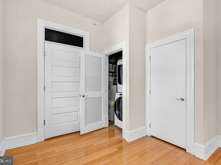 2136 E Dauphin St #301 — Photo 14