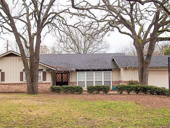 2nd image of 2205 Dartmouth Ln