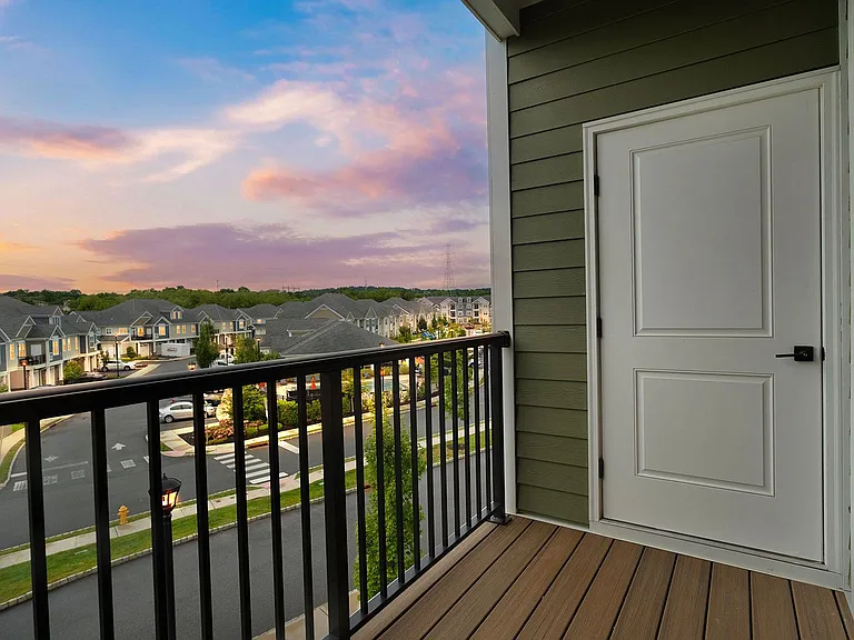 Horizons at Autumn Ridge - Senior — Photo 53