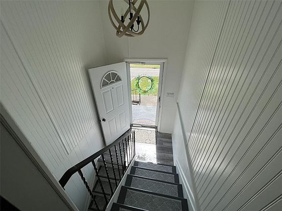 3rd image of 20 Burlington Ave