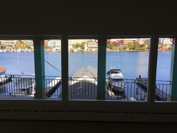 5th image of 2938 Fuhrman Ave E #3