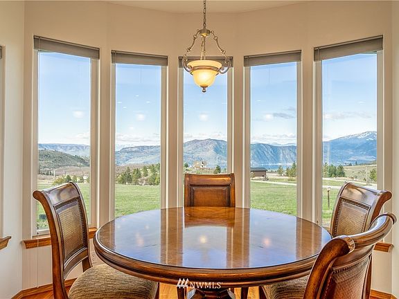 4th image of 615 Chelan Trails Road