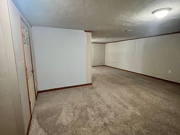 5th image of 409 Wills Rd