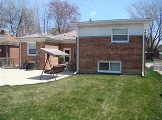 10054 Laurence Ave, Allen Park, MI 48101