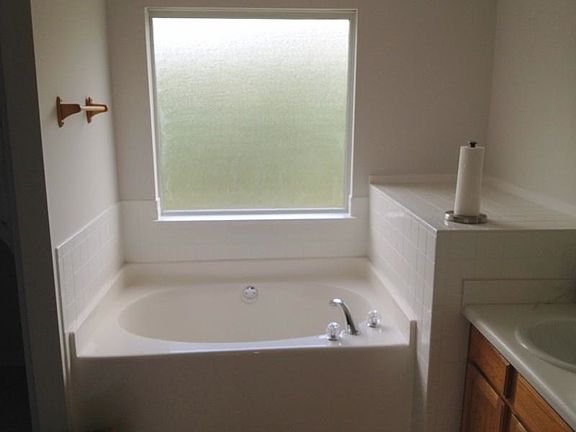 5th image of 3400 Imperial Hill Dr