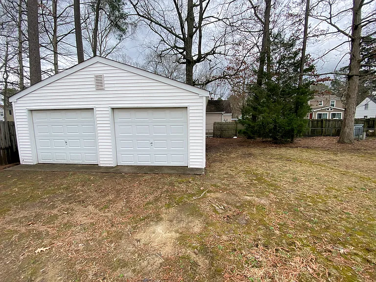 218 Mona Dr — Photo 38