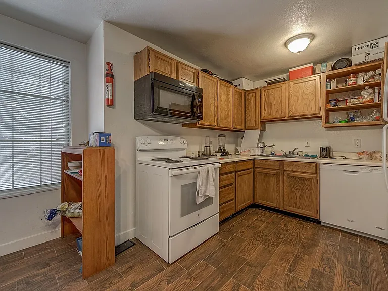 724 W 1720 N #215 — Photo 2