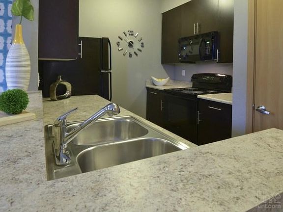 2nd image of 426 SW Hayworth Dr Unit C202