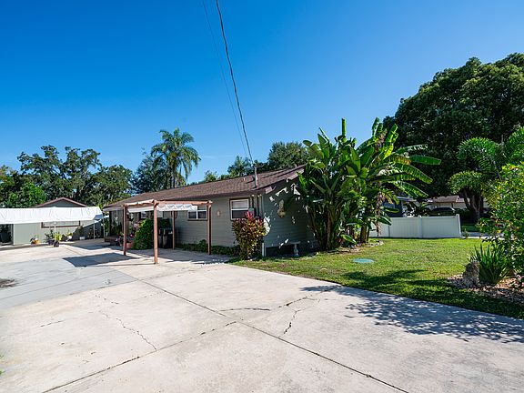 4th image of 1701 Melvin Ave