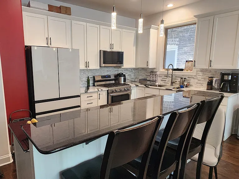 2630 W Evergreen Ave #1E — Photo 3