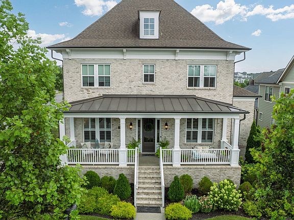 2nd image of 510 Lockwood Ln