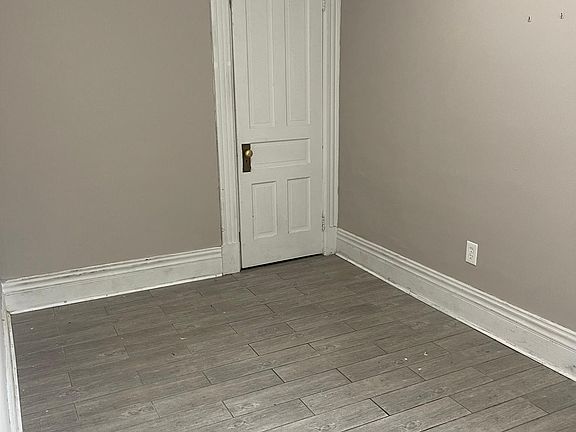 5th image of 1780 Falls St Unit 4
