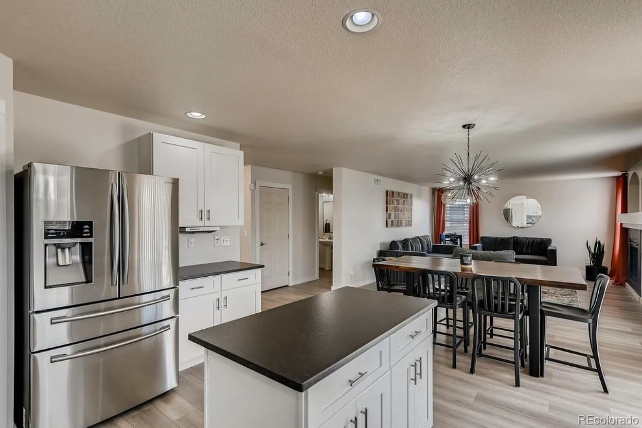 4 bed, 3139 sqft, $3,500 — Photo 4