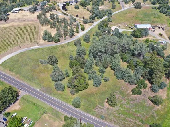 4069 Parrotts Ferry Rd, Vallecito, CA 95251