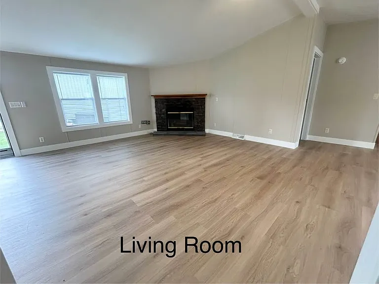 852 Charles Rd — Photo 25