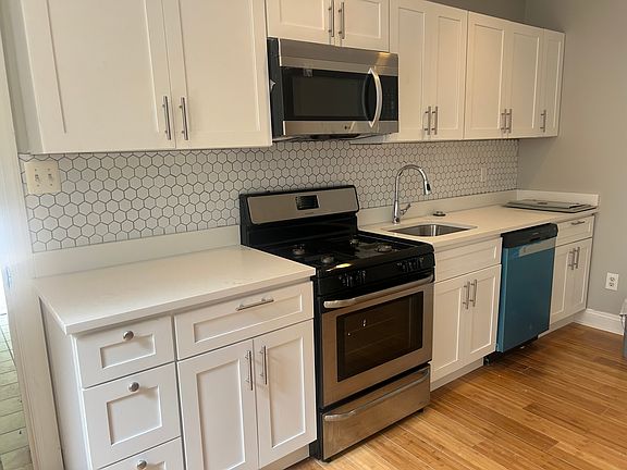 3rd image of 4161 Ridge Ave #B