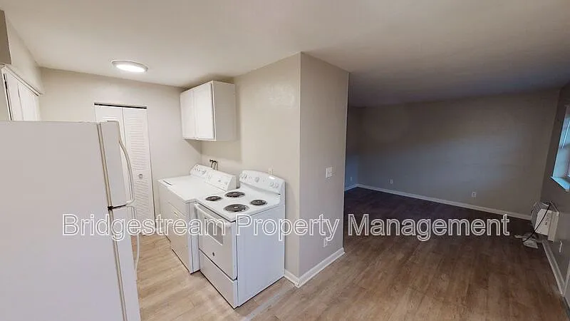 1 bed, 1.0 bath, $675 — Photo 3