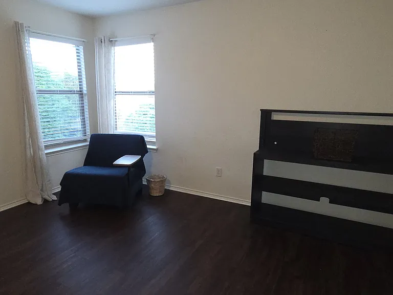 Second Floor - Room #2 with Queen size bed