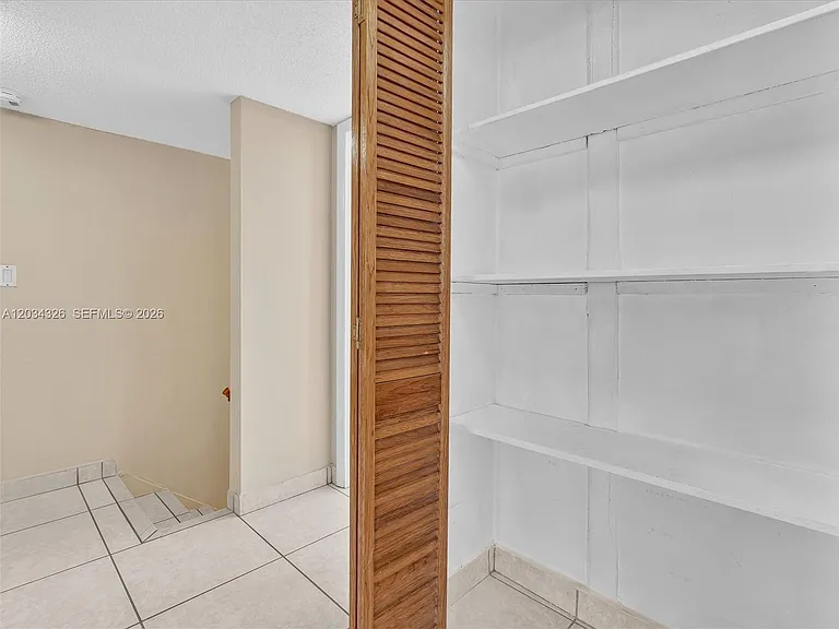 210 NW 87th Ave #L206 — Photo 40