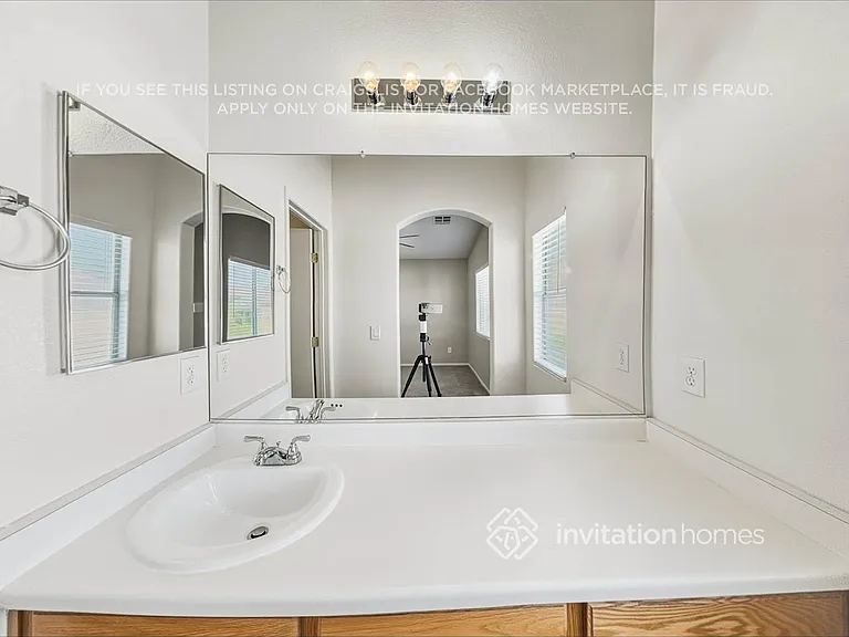 3025 Gary Cooper St #102 — Photo 12