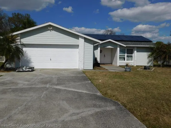 3906 Santiago St, Sebring, FL 33872