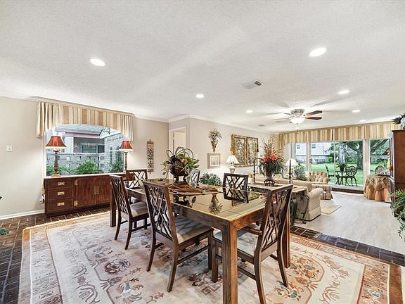 5th image of 2706 Broadmoor Cir