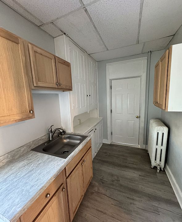 1st image of 618 W Franklin St