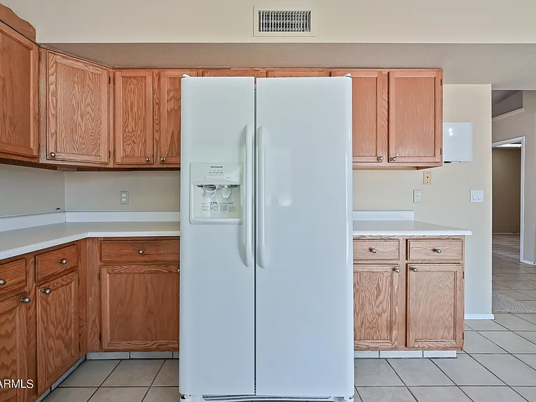 6830 E Paradise Ln — Photo 11