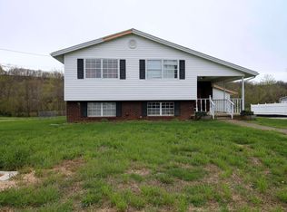 499 Valley View Dr, Lesage, WV 25537