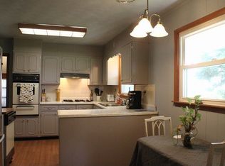 111 Old Town Creek Rd, Murphysboro, IL 62966