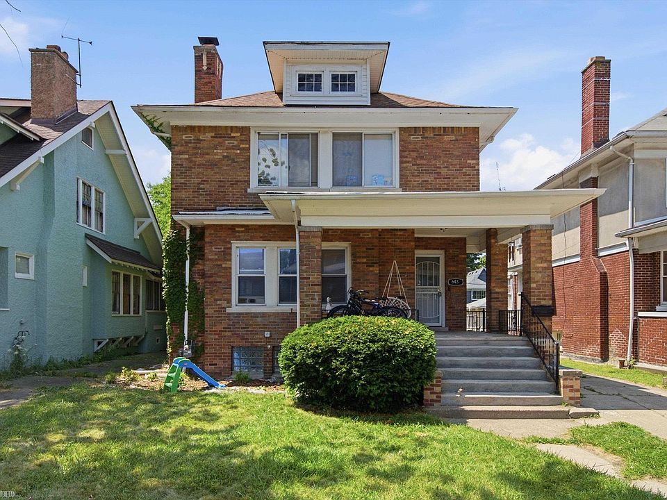 1st image of 643 Chalmers St